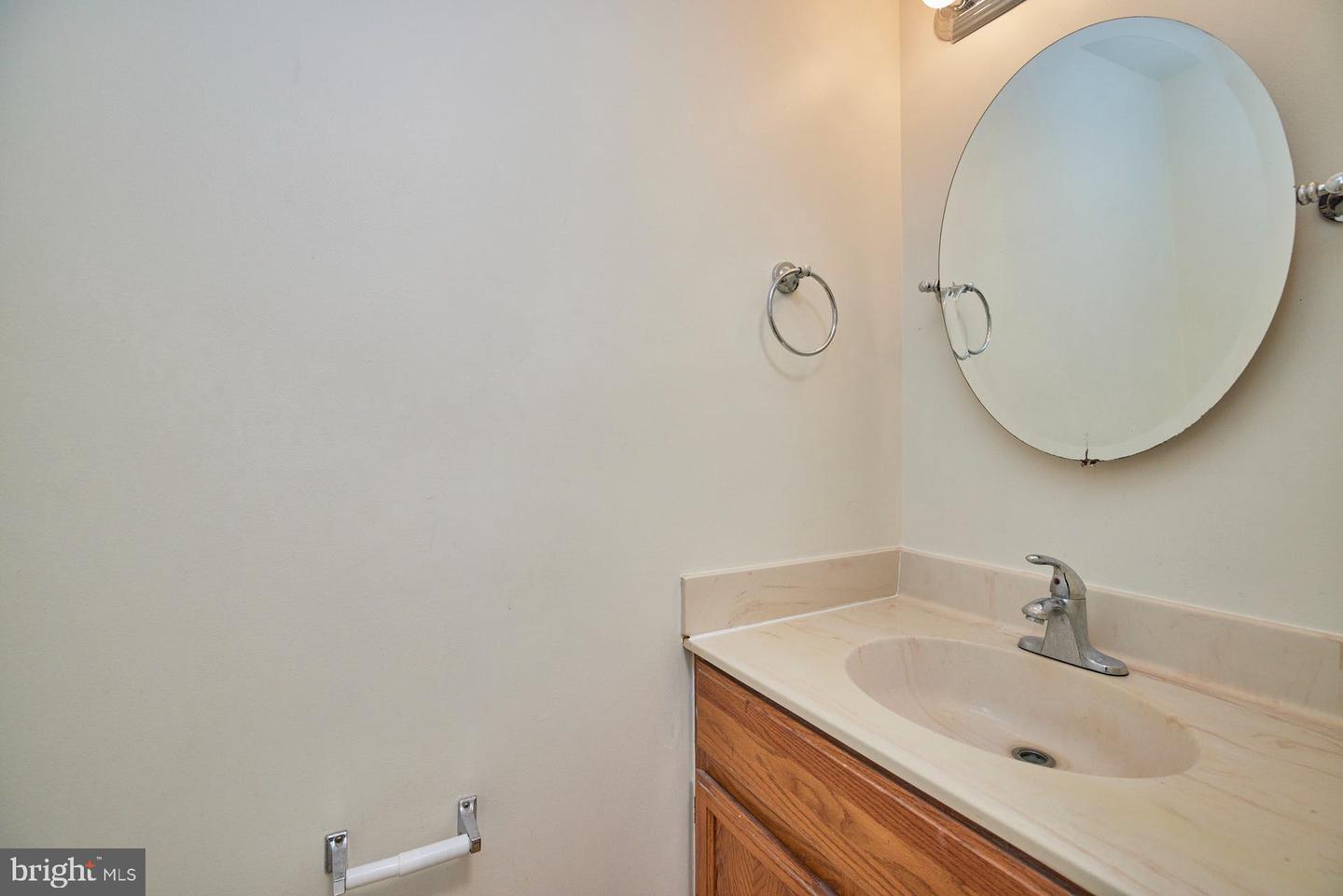 8505 Englewood COURT