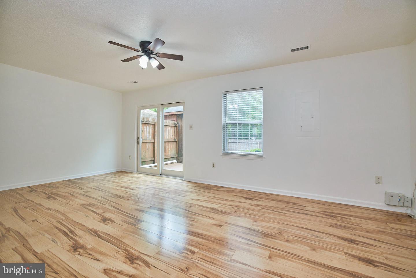 8505 Englewood COURT