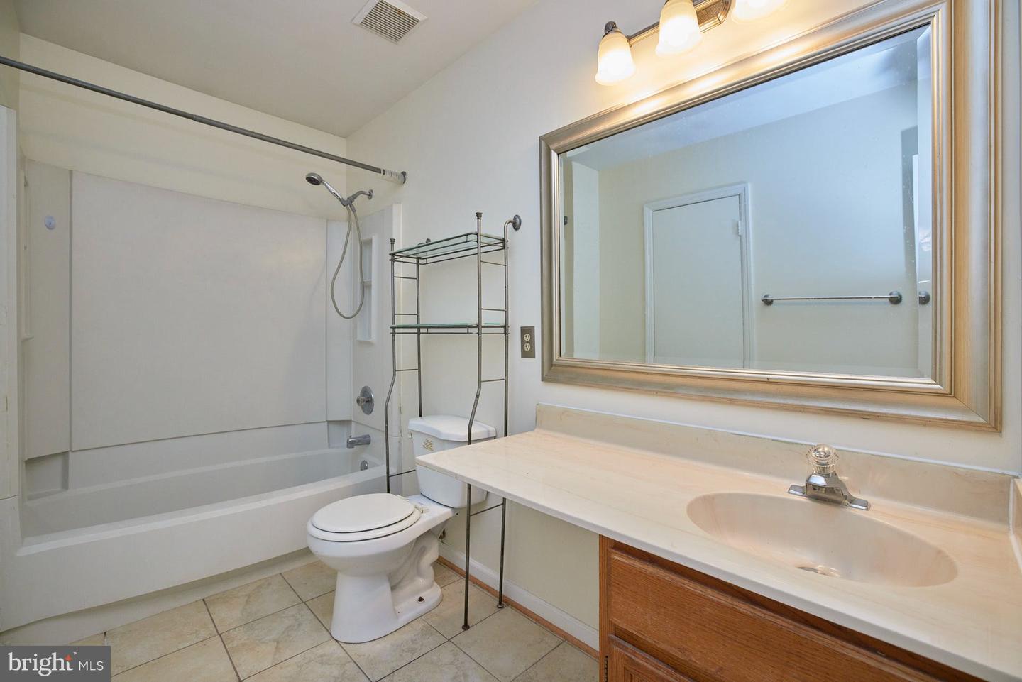 8505 Englewood COURT