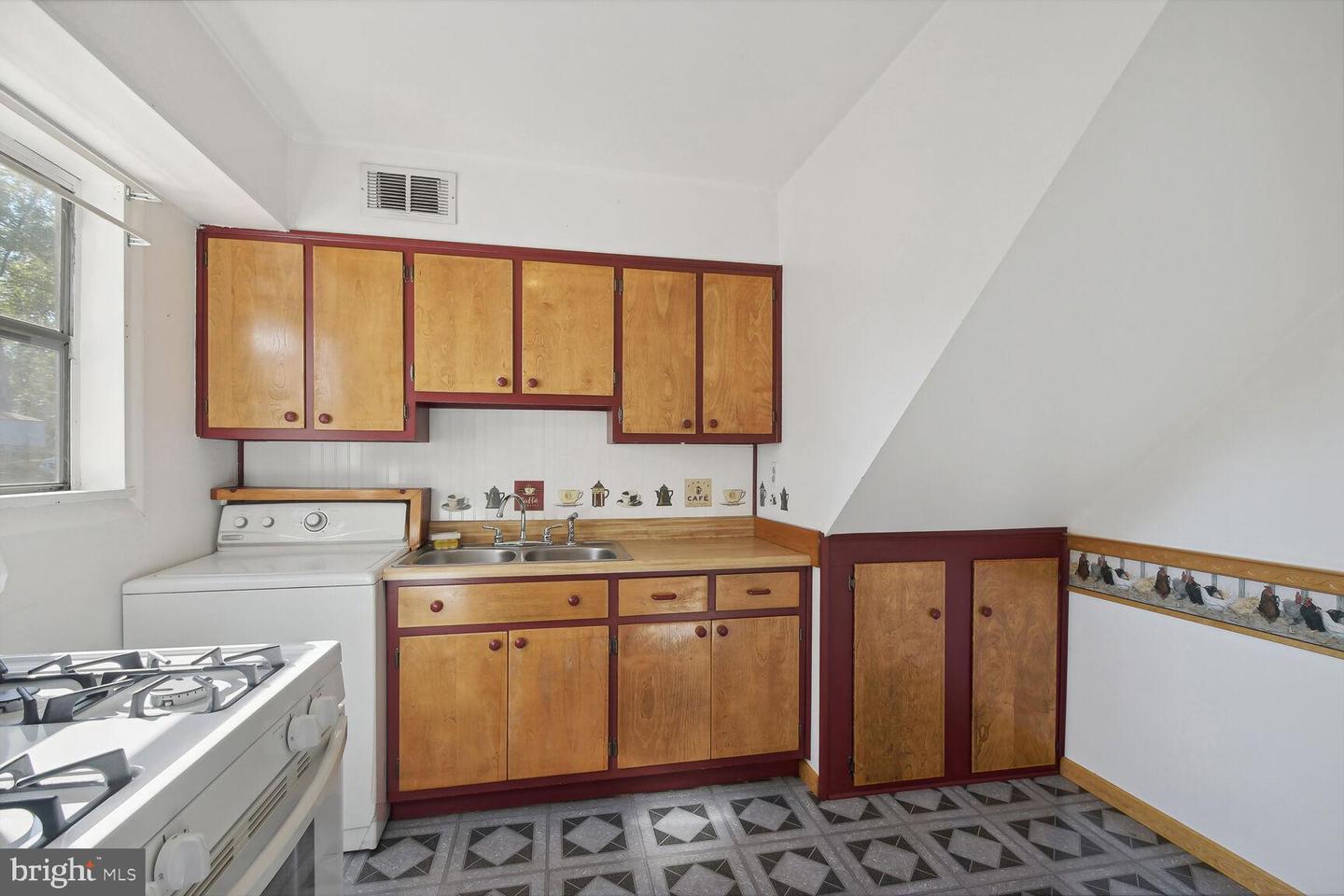 233 Manassas DRIVE