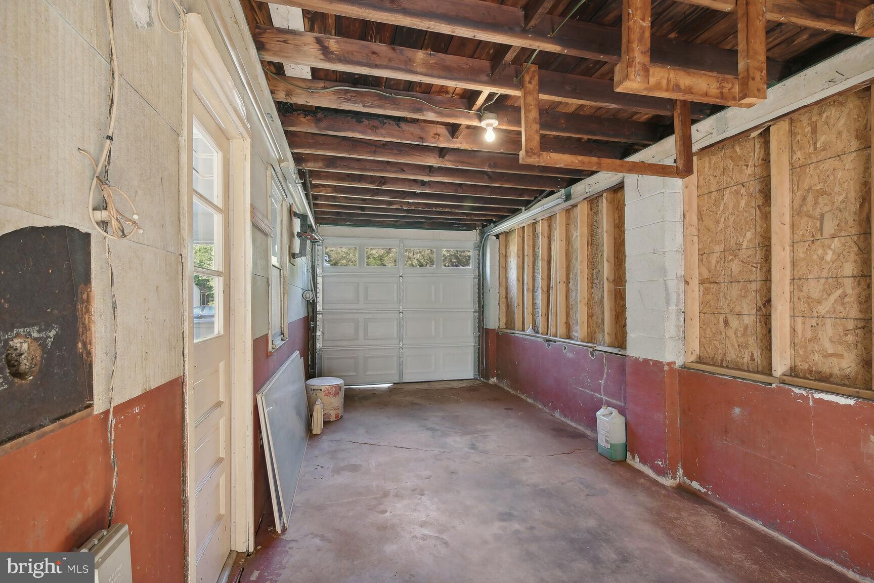 233 Manassas DRIVE