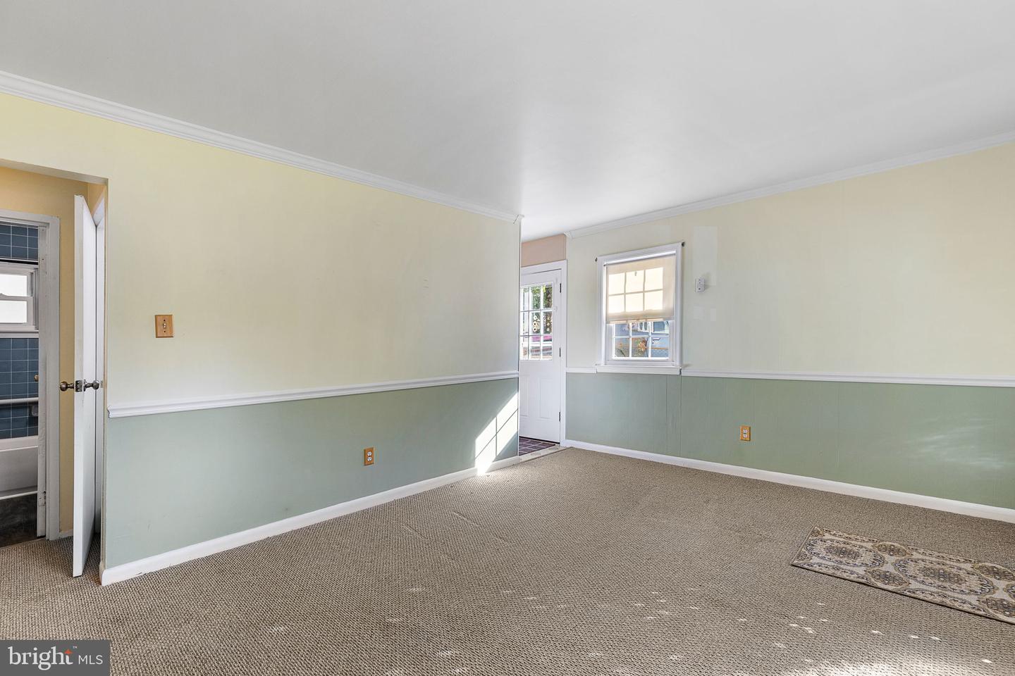 176 Cabbel DRIVE