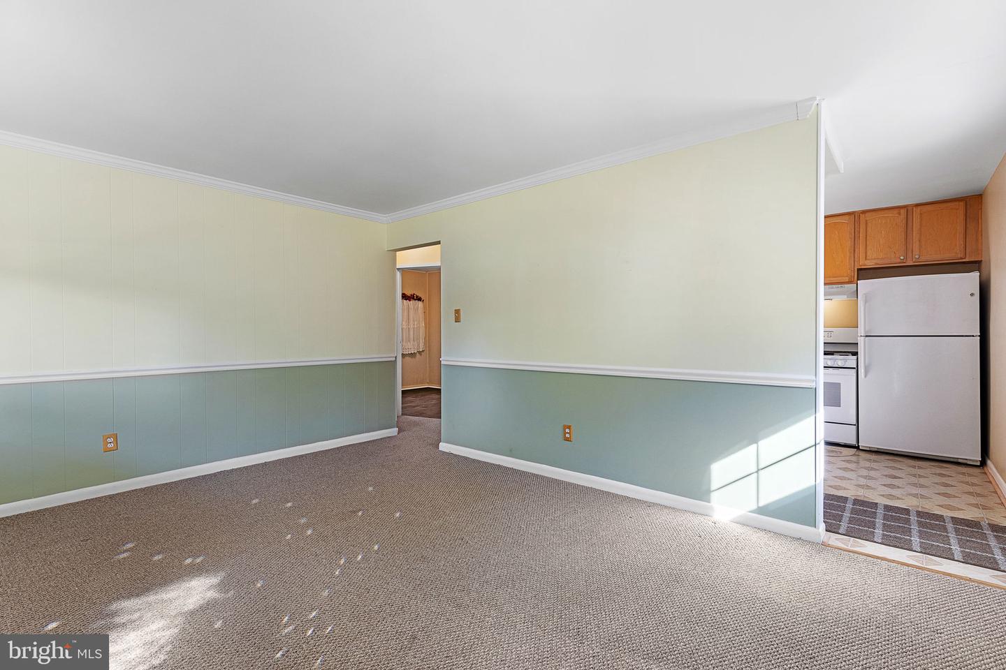 176 Cabbel DRIVE