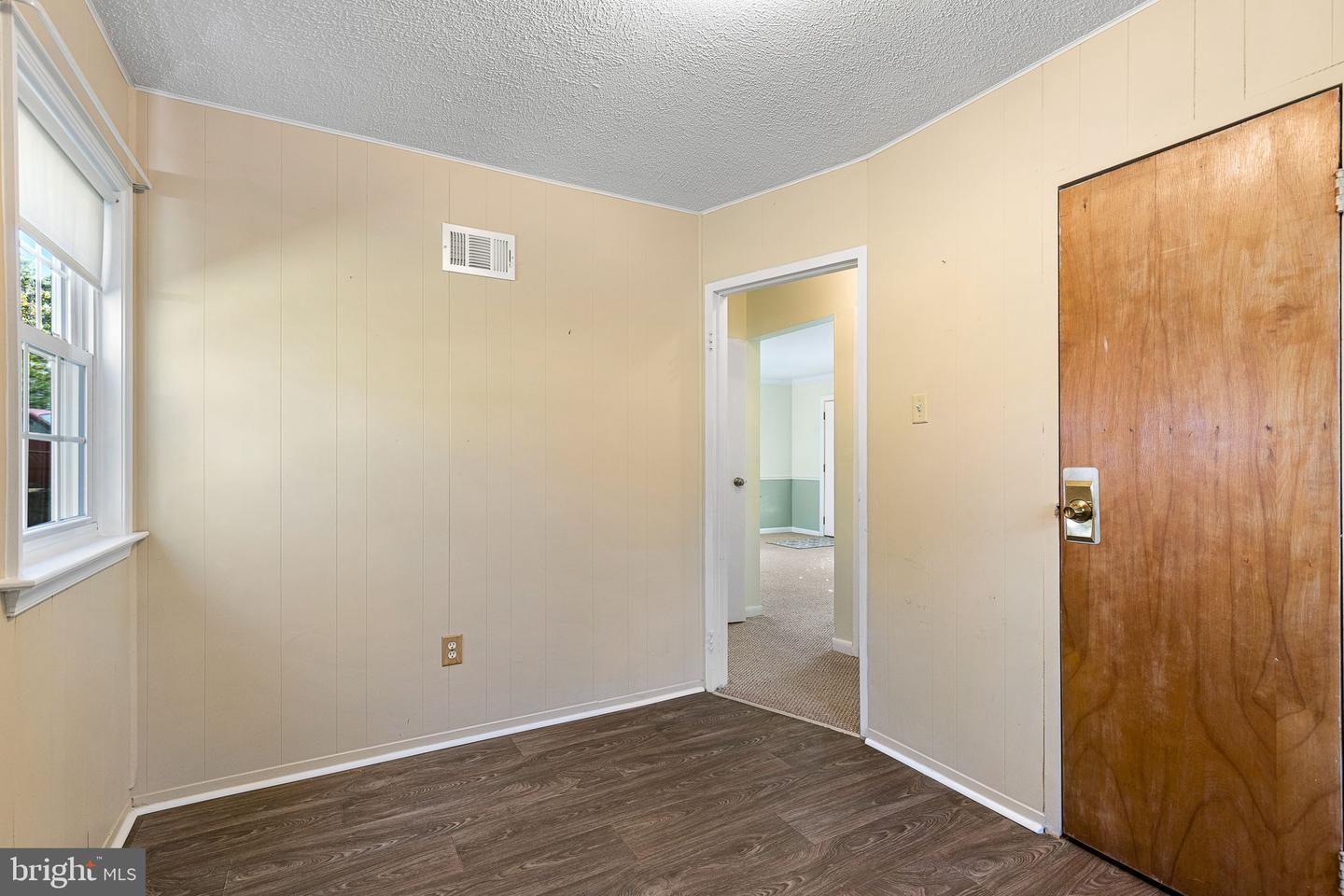 176 Cabbel DRIVE