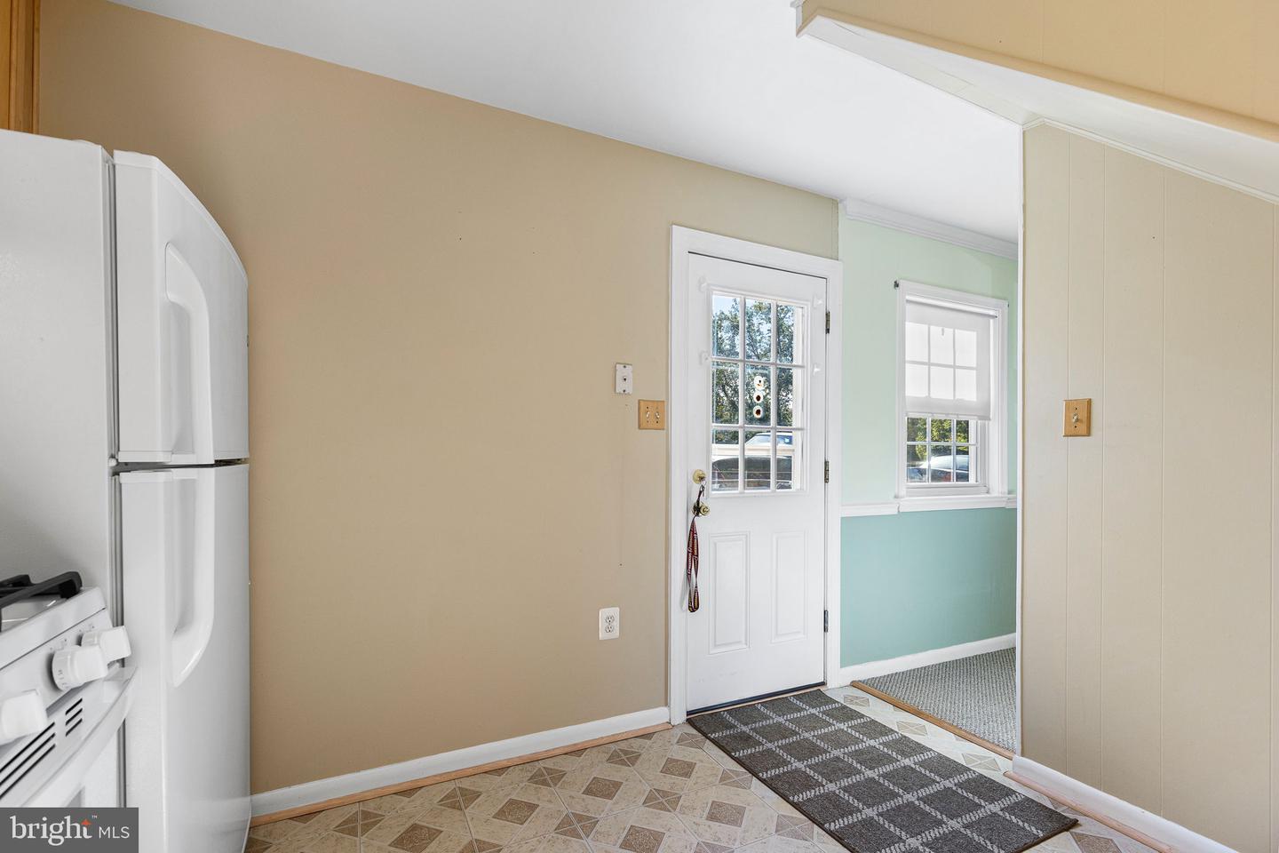 176 Cabbel DRIVE