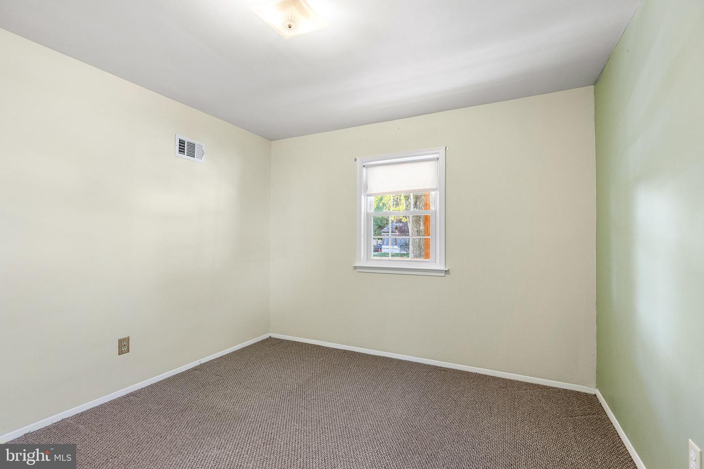176 Cabbel DRIVE