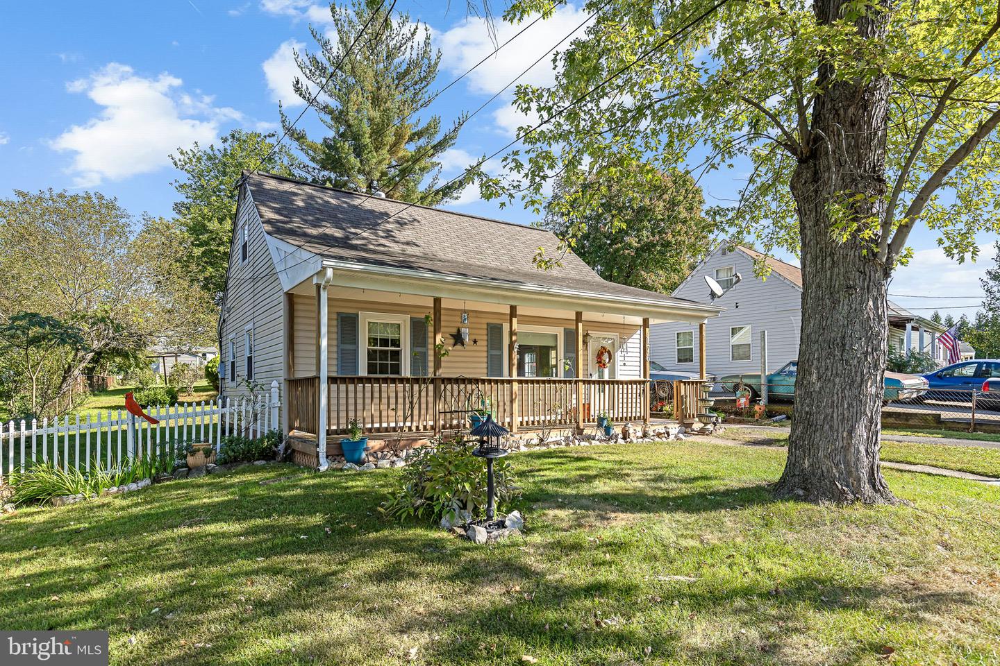 176 Cabbel DRIVE