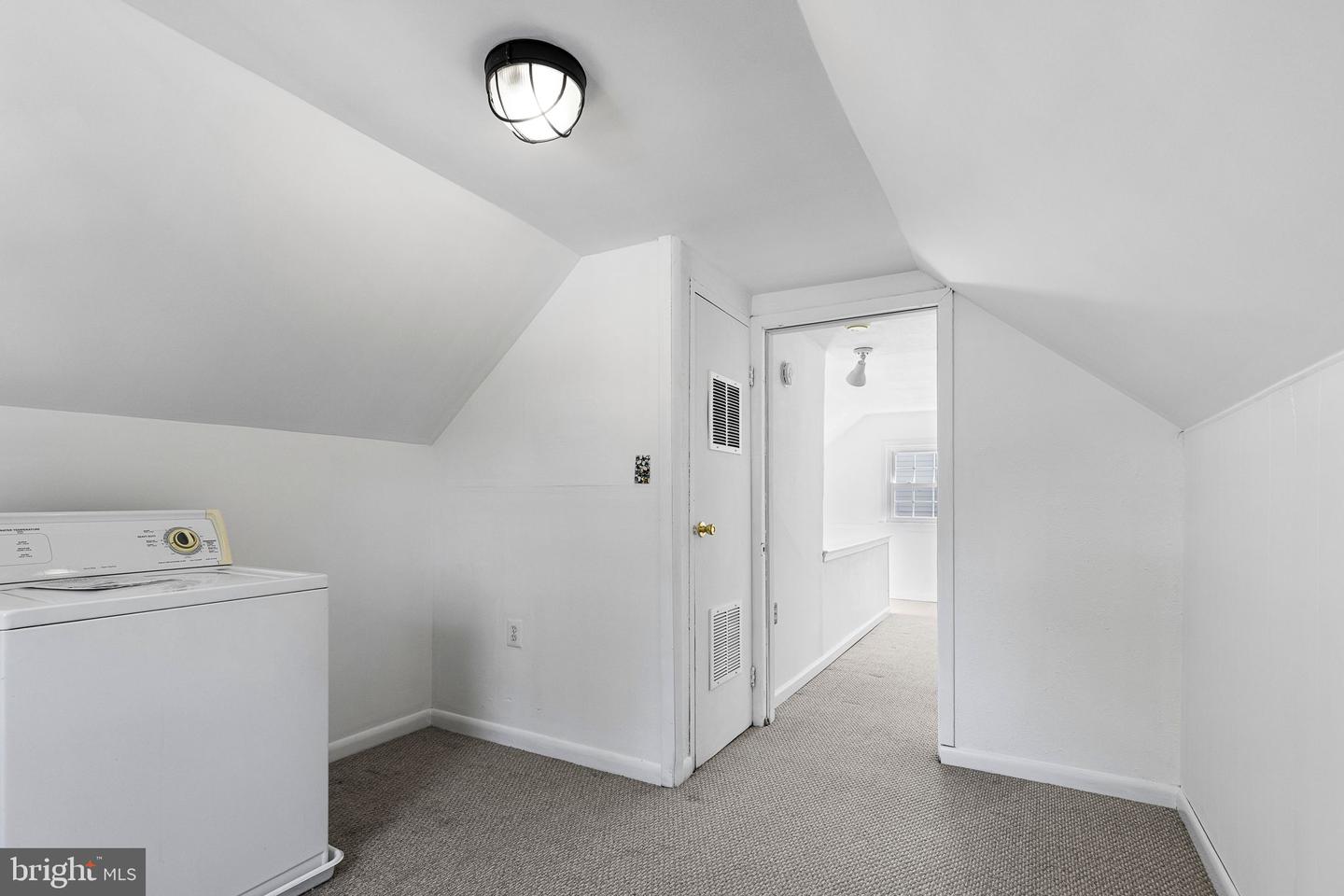176 Cabbel DRIVE