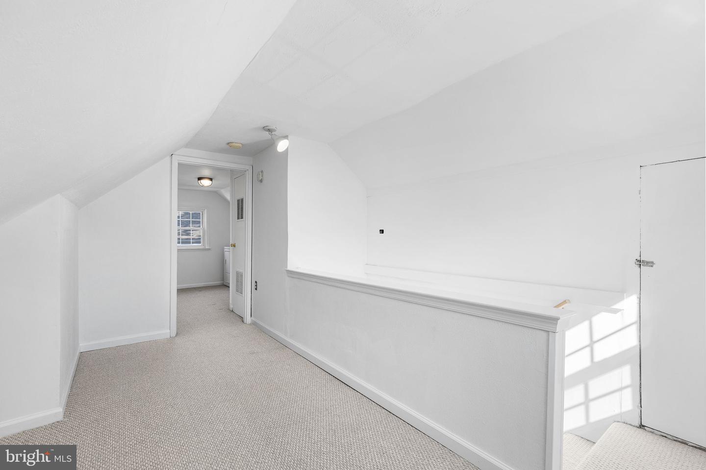 176 Cabbel DRIVE