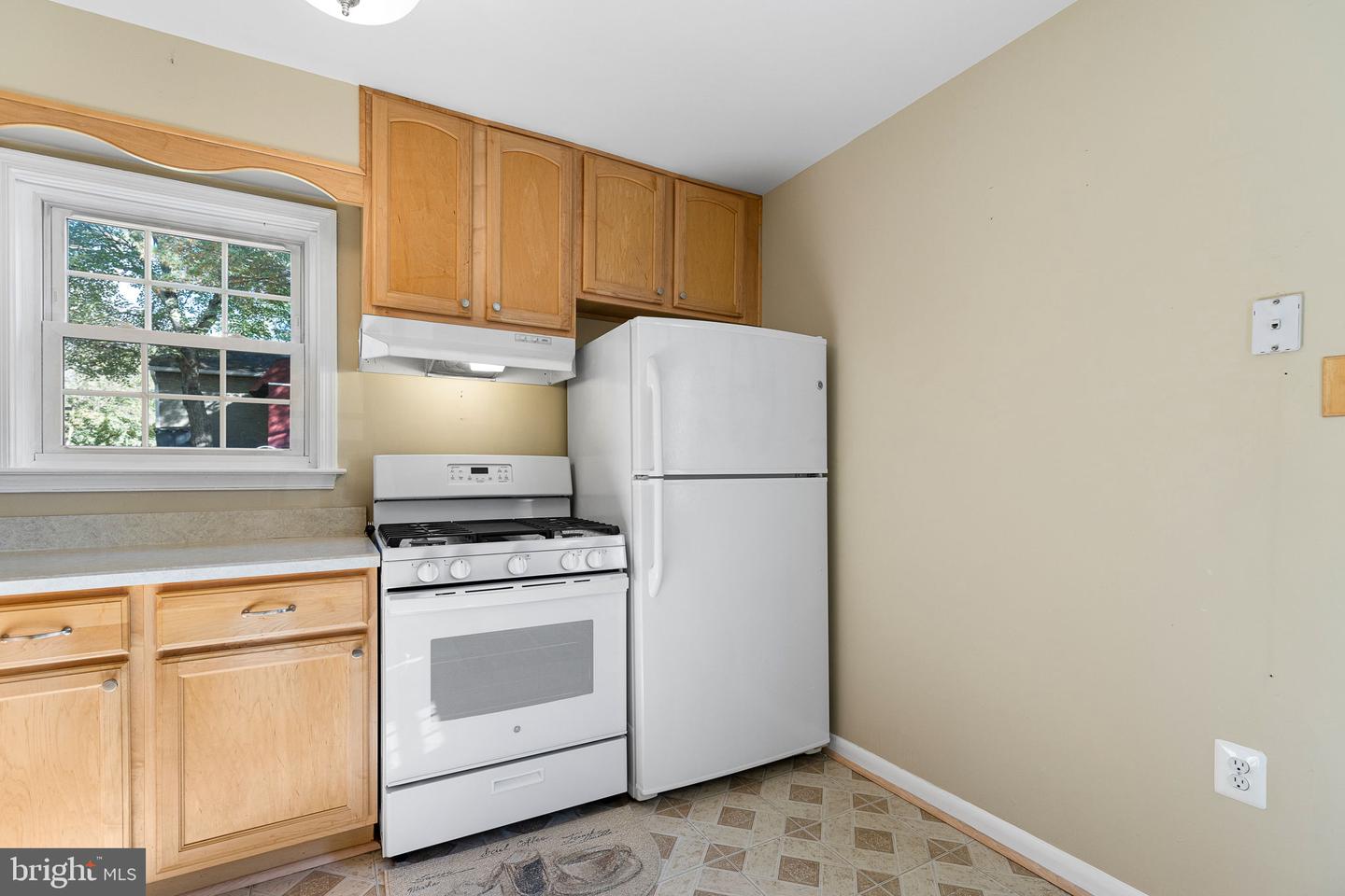 176 Cabbel DRIVE