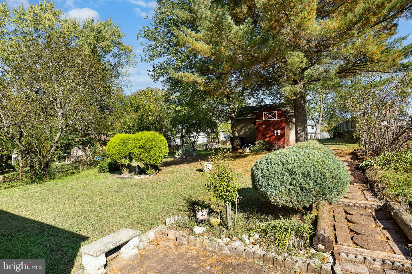 176 Cabbel DRIVE