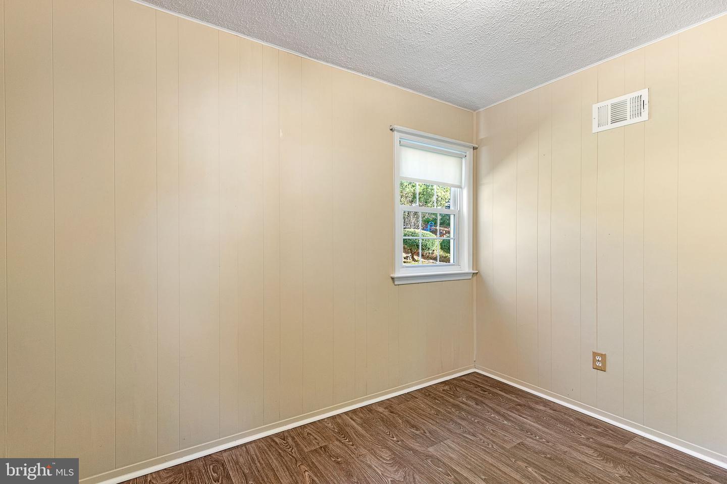 176 Cabbel DRIVE