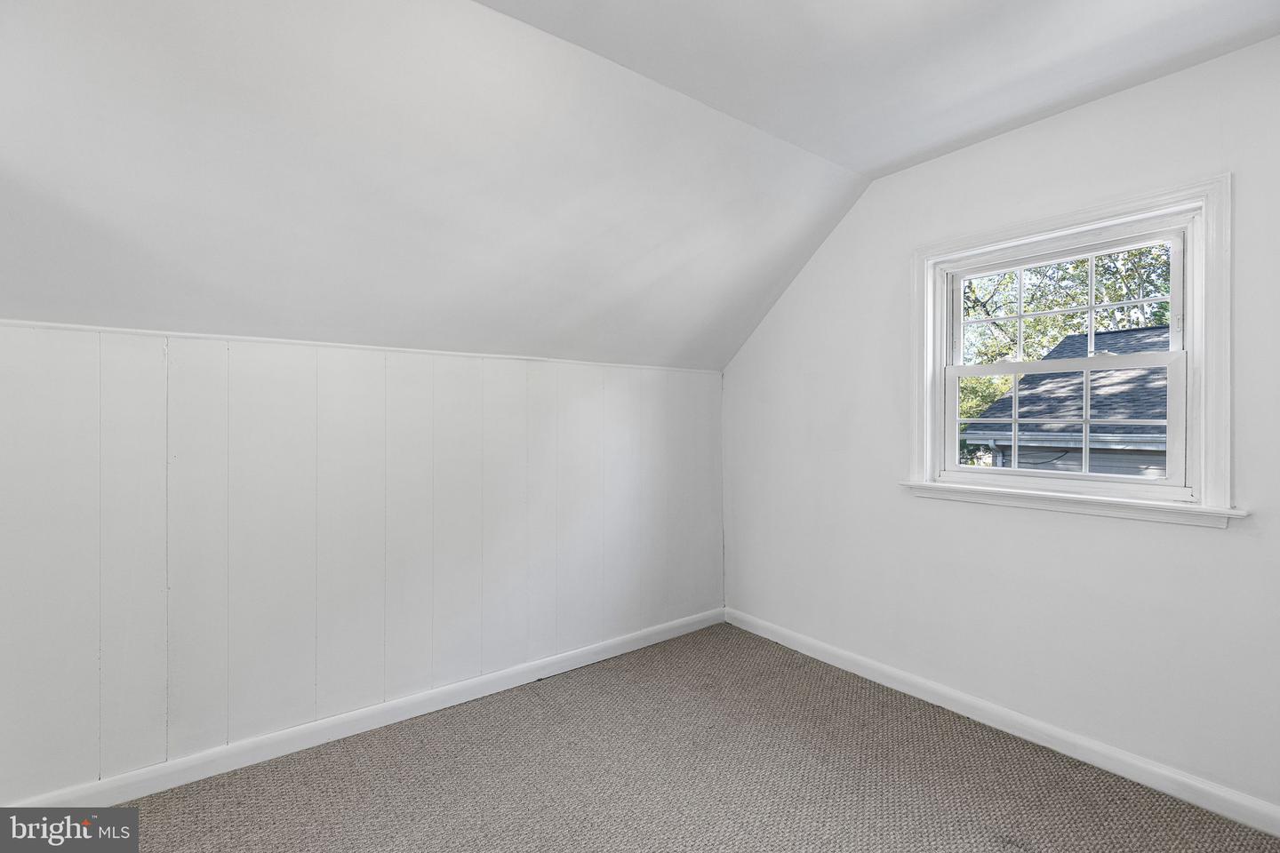 176 Cabbel DRIVE
