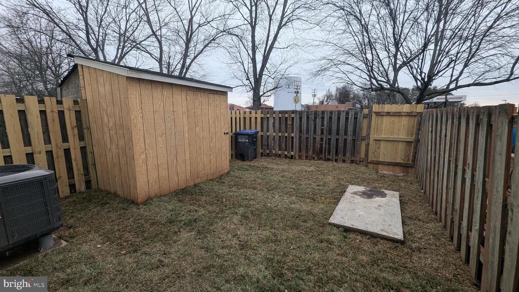 8634 SUMTER COURT