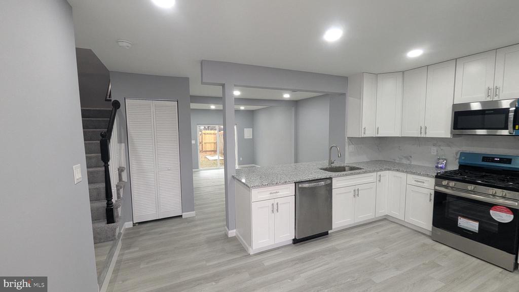 8634 SUMTER COURT