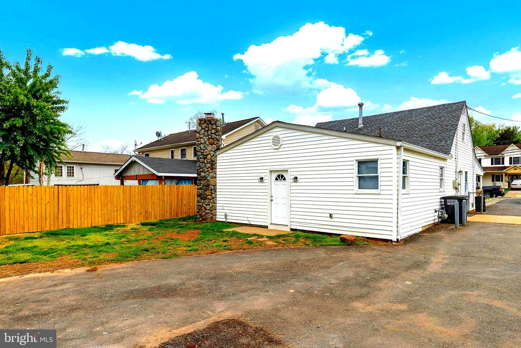 120 Polk Dr