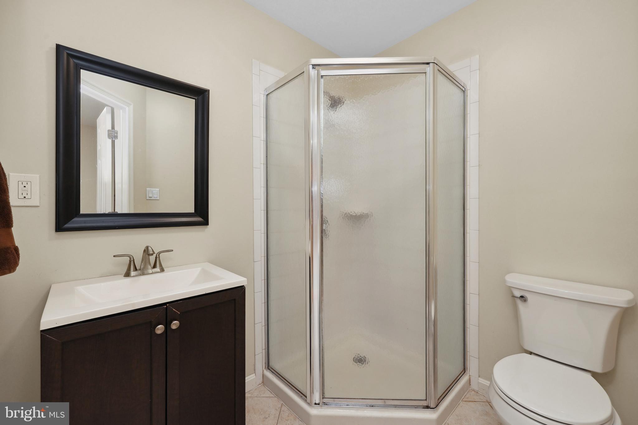 9239 GREENSHIRE DRIVE