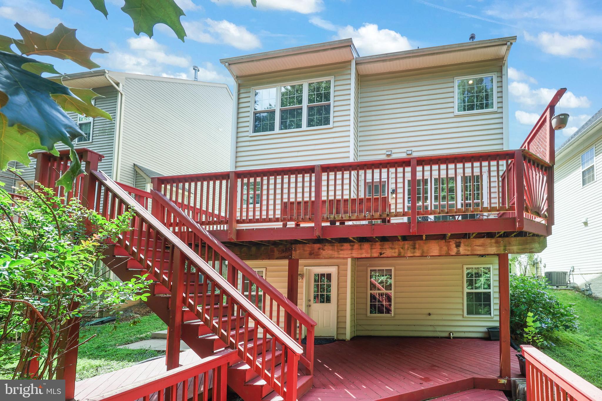 9239 GREENSHIRE DRIVE