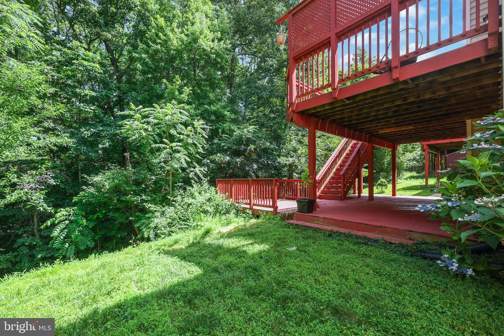 9239 GREENSHIRE DRIVE