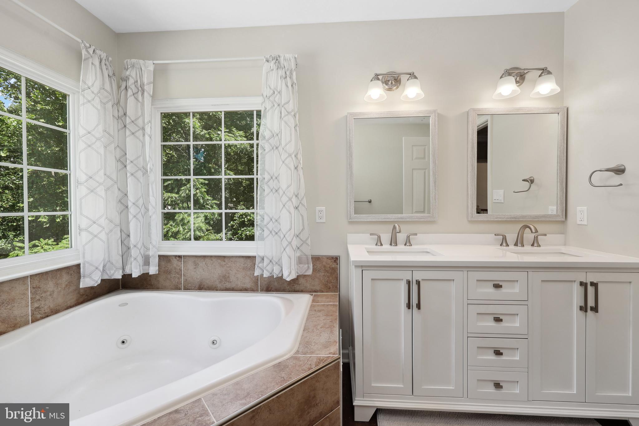 9239 GREENSHIRE DRIVE