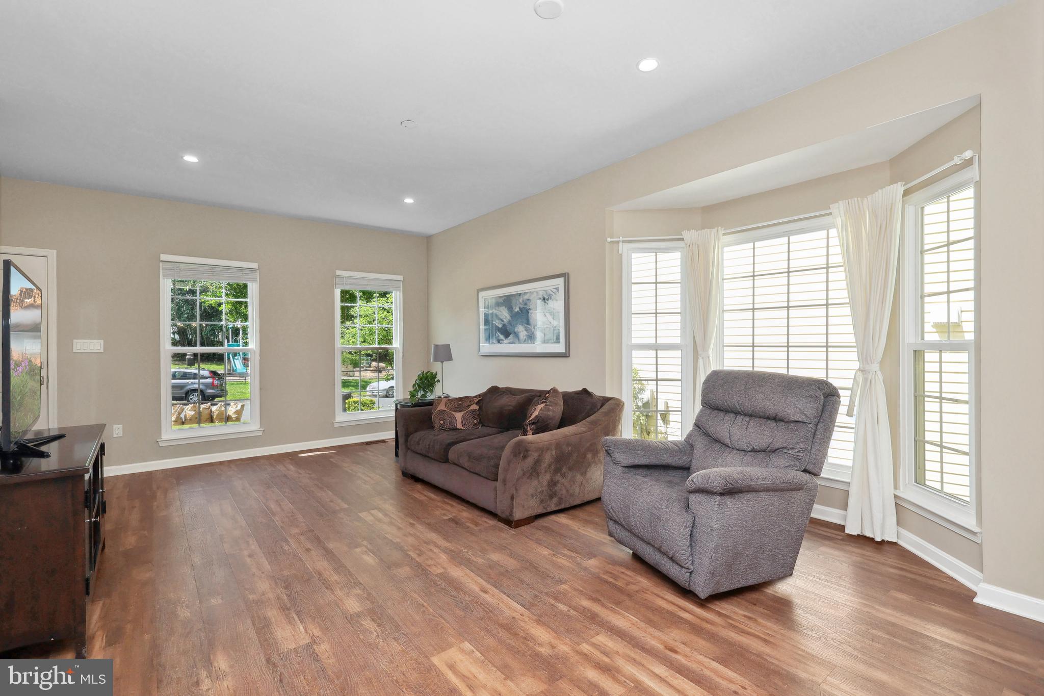9239 GREENSHIRE DRIVE