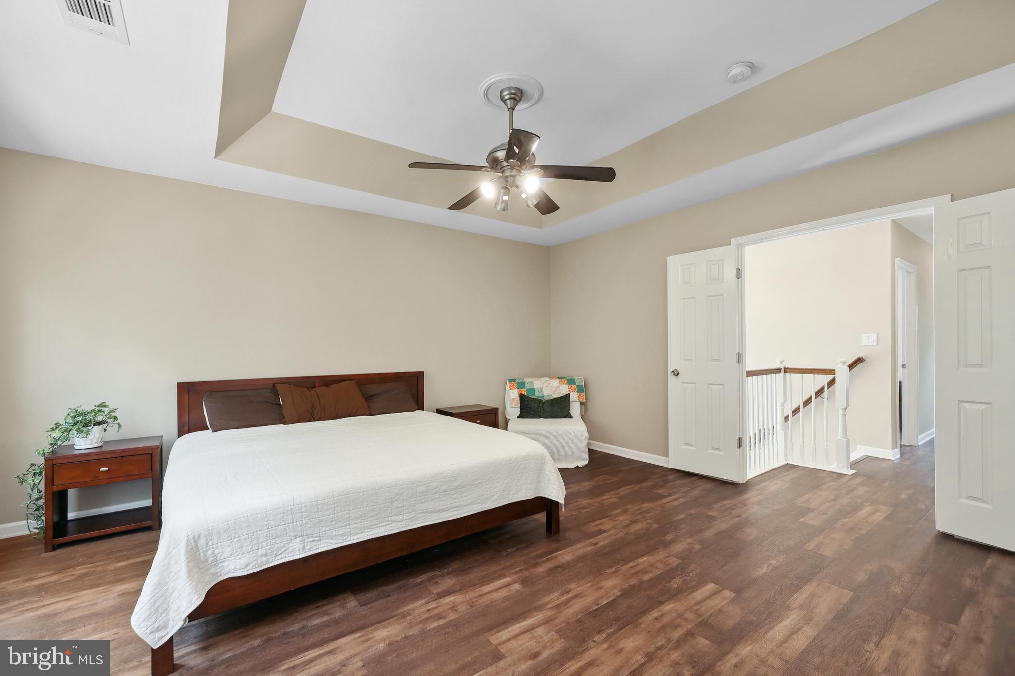 9239 GREENSHIRE DRIVE