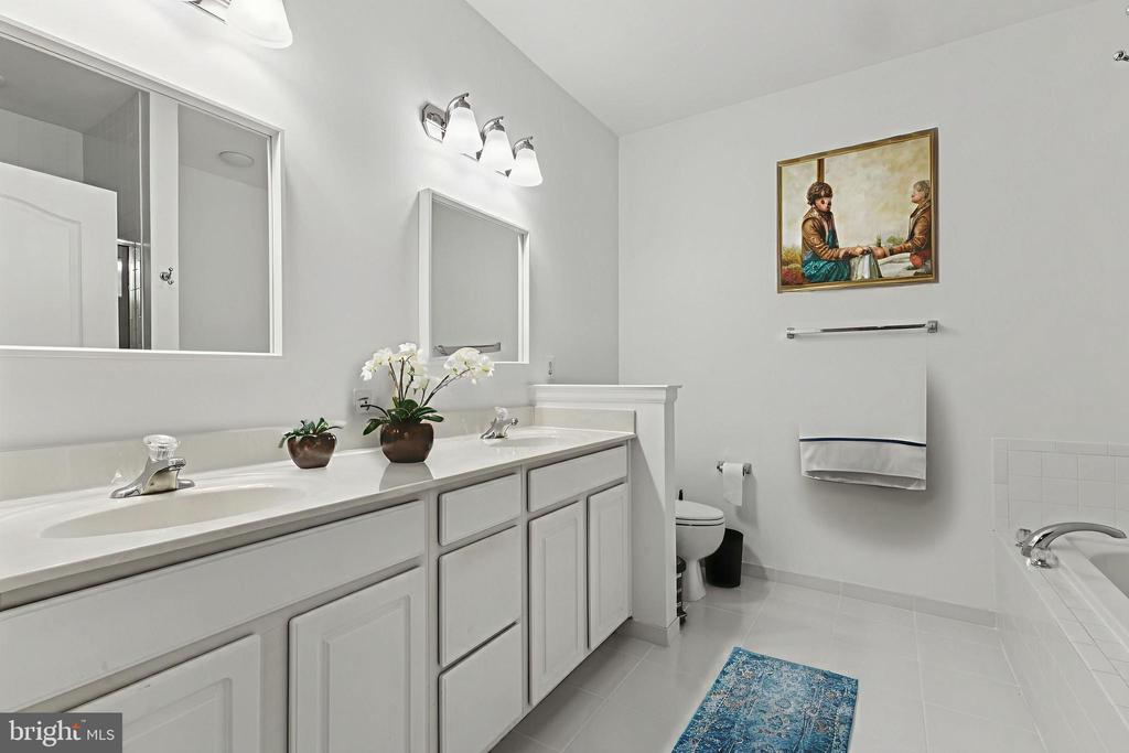 9710 HANDERSON PLACE UNIT 302