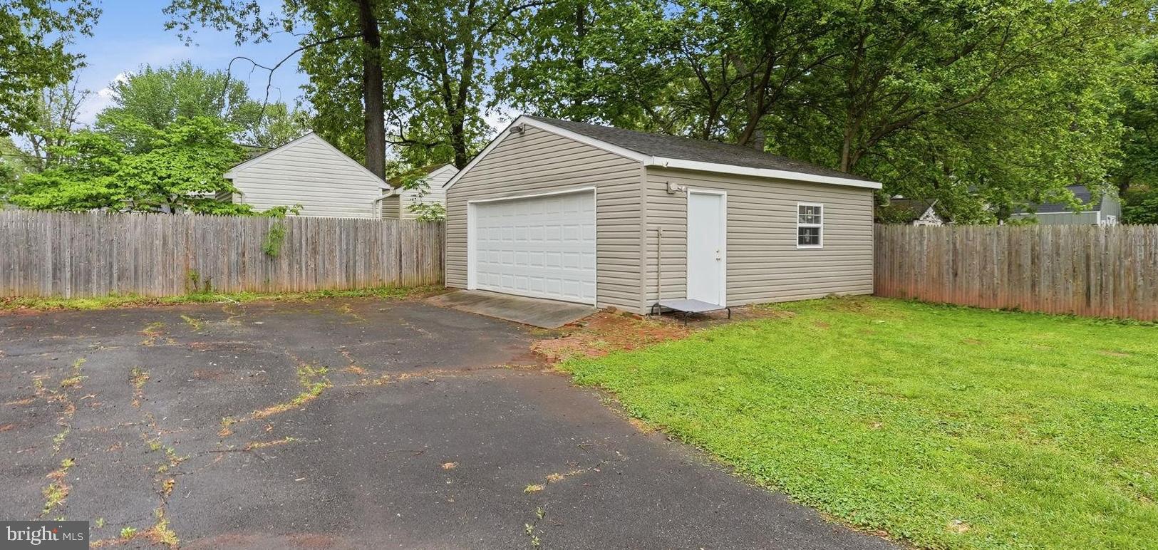 243 KENT DRIVE