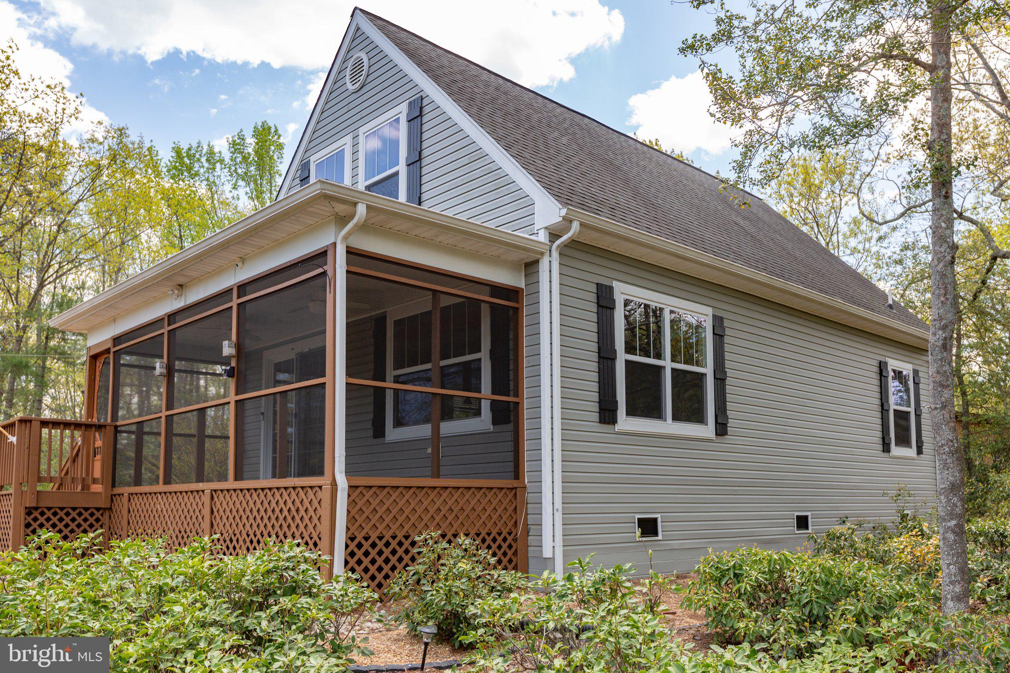 540 Curve Way