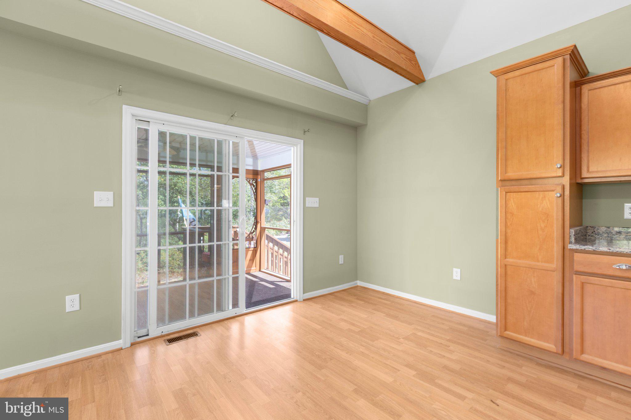 540 Curve Way