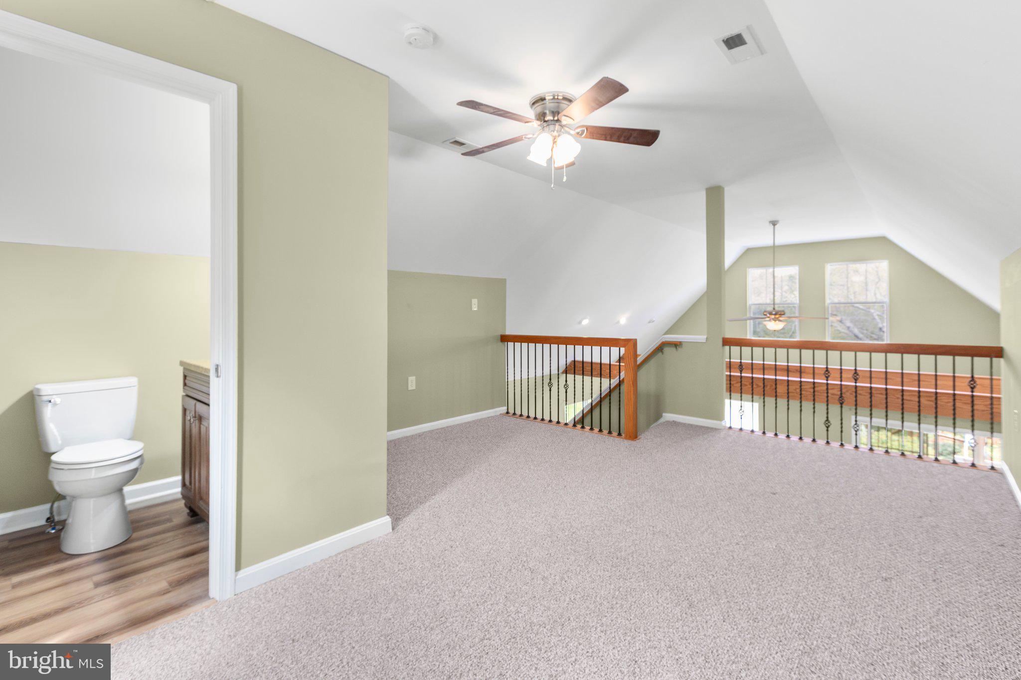540 Curve Way