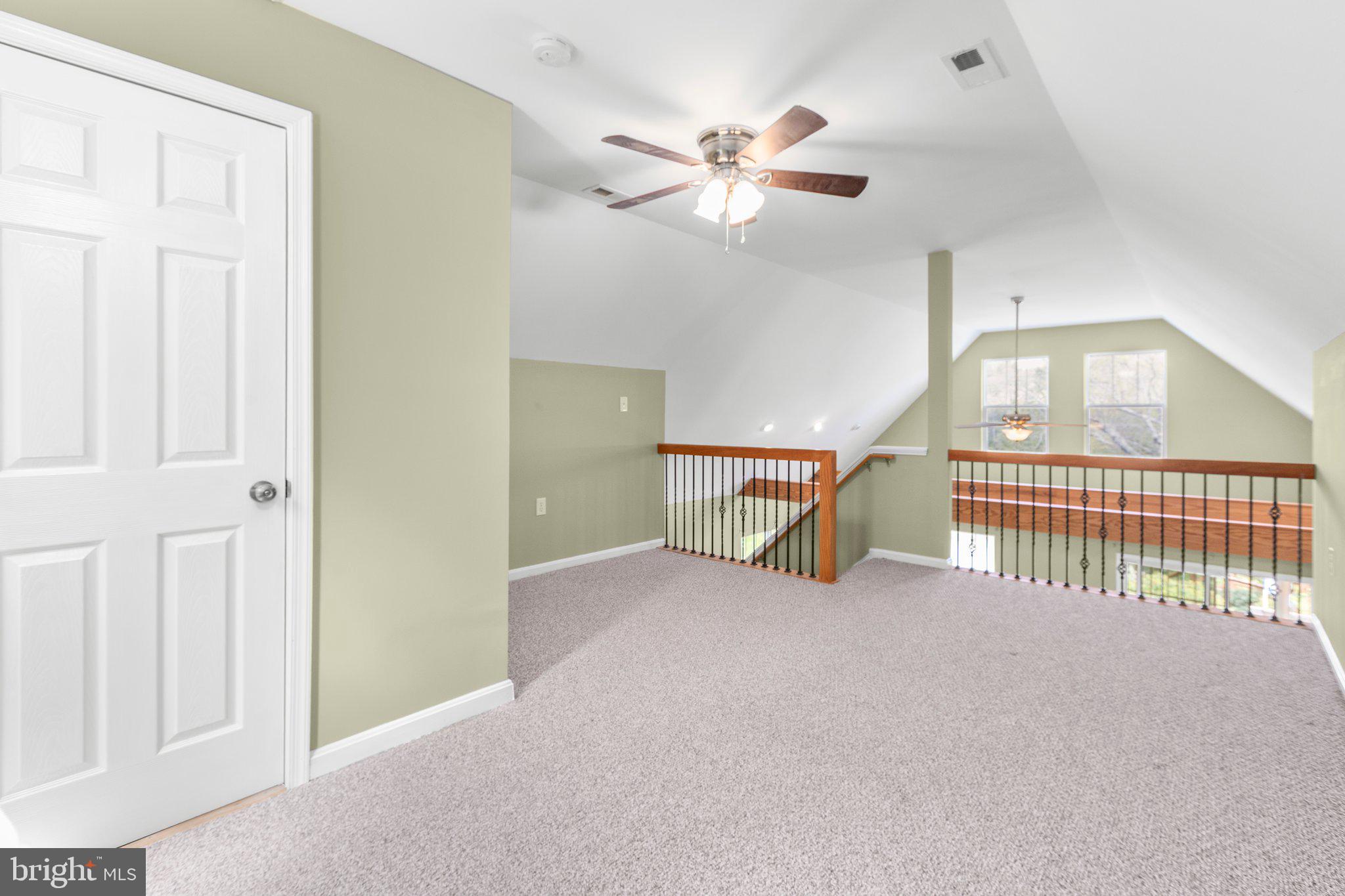 540 Curve Way