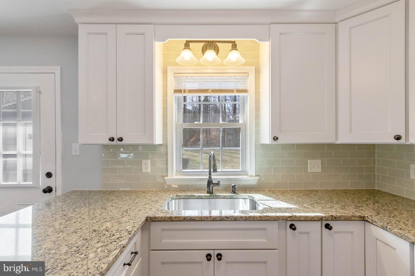 102 Jefferson AVENUE