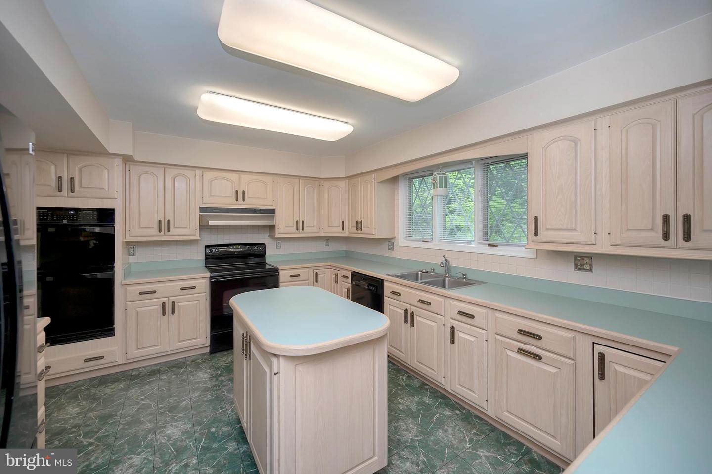 102 Spotswood ROAD