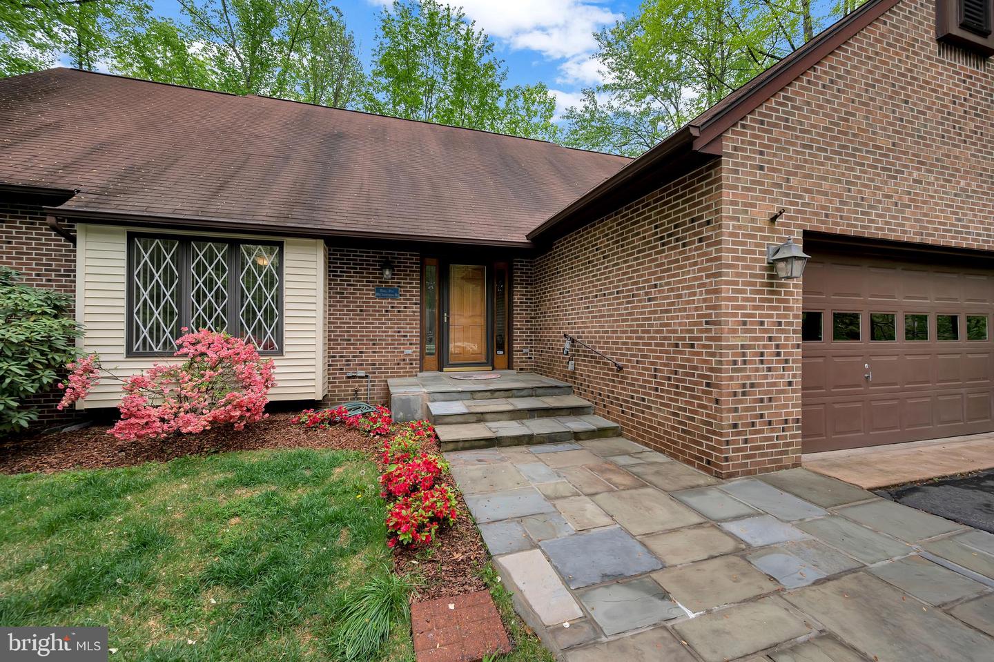 102 Spotswood ROAD