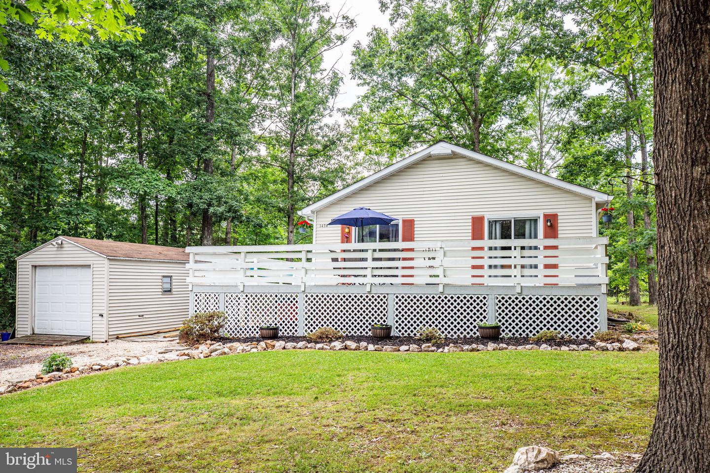 1434 Lakeview PARKWAY