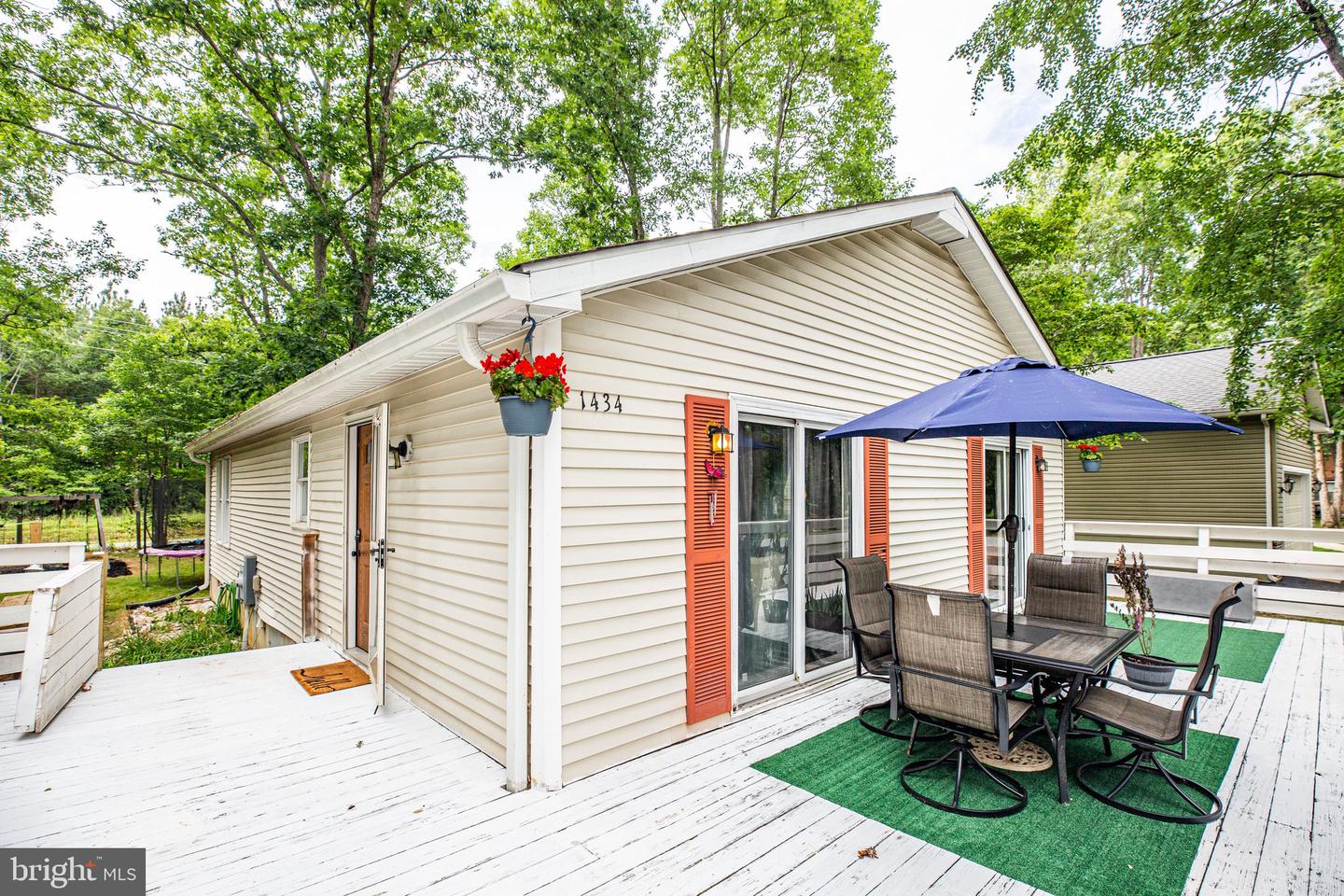 1434 Lakeview PARKWAY