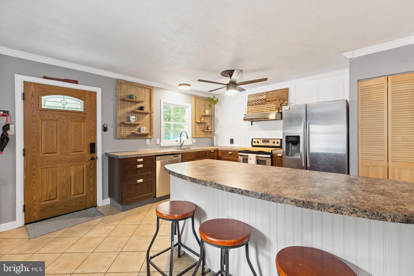 1434 Lakeview PARKWAY