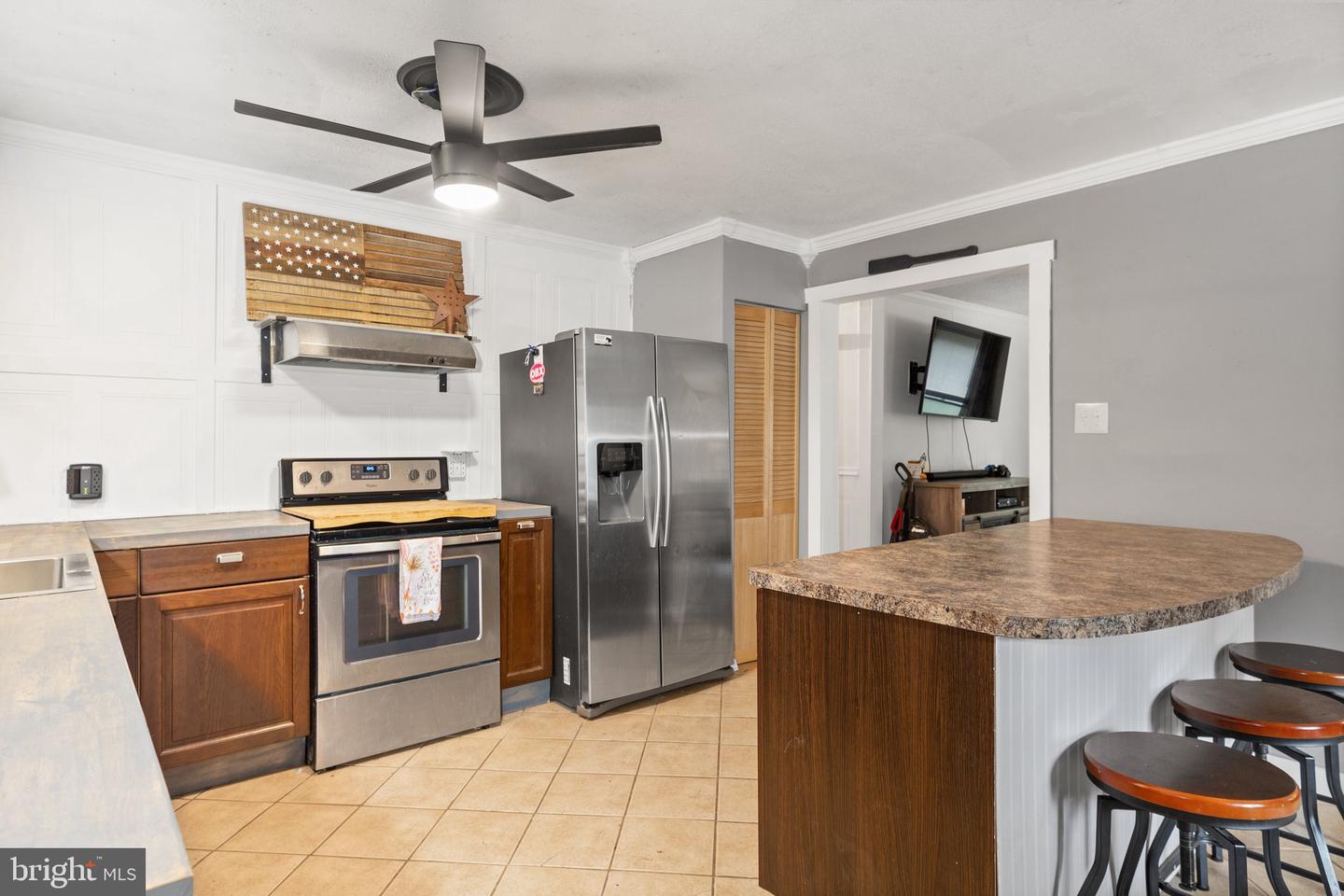 1434 Lakeview PARKWAY