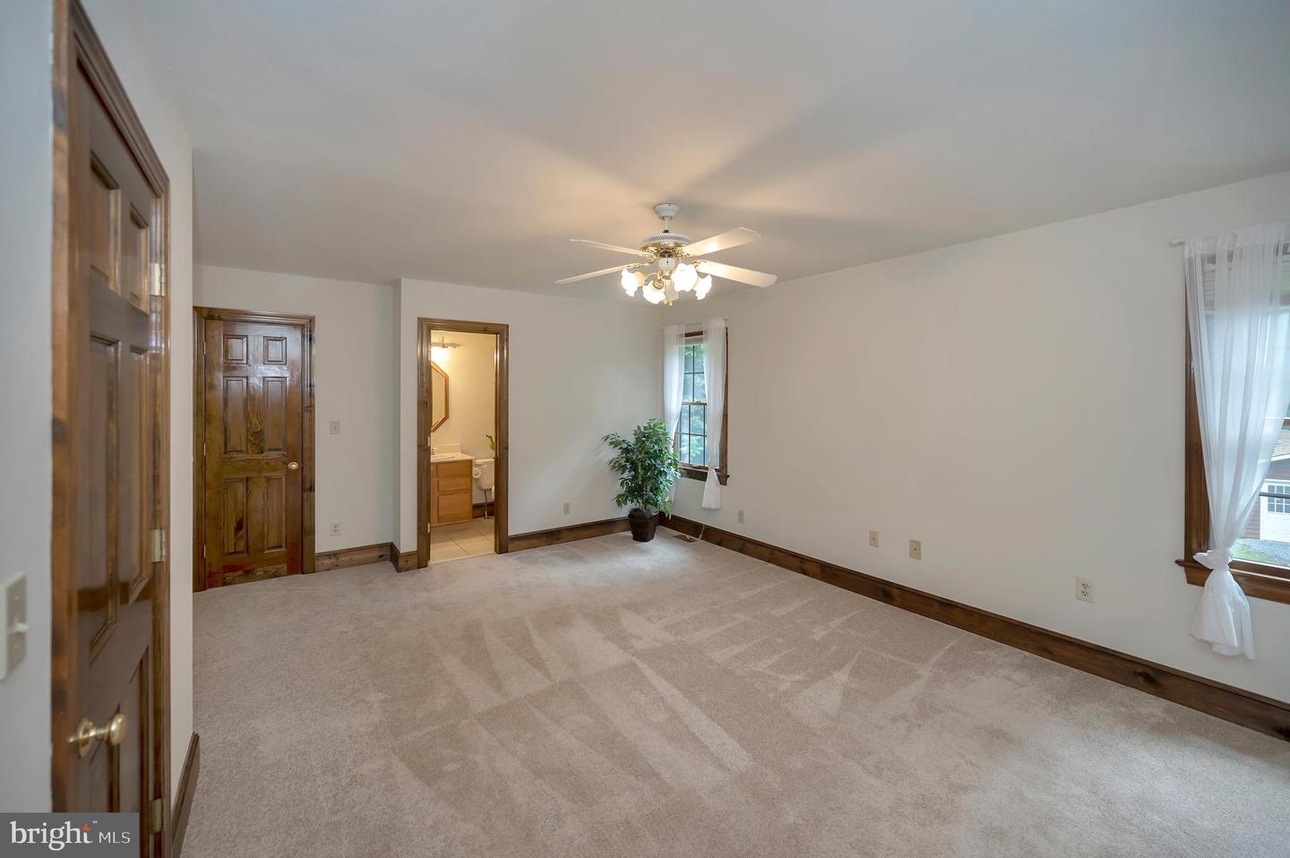 10165 Meadows ROAD