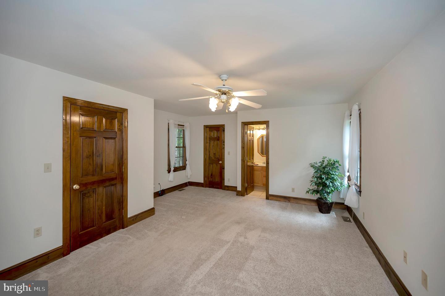 10165 Meadows ROAD
