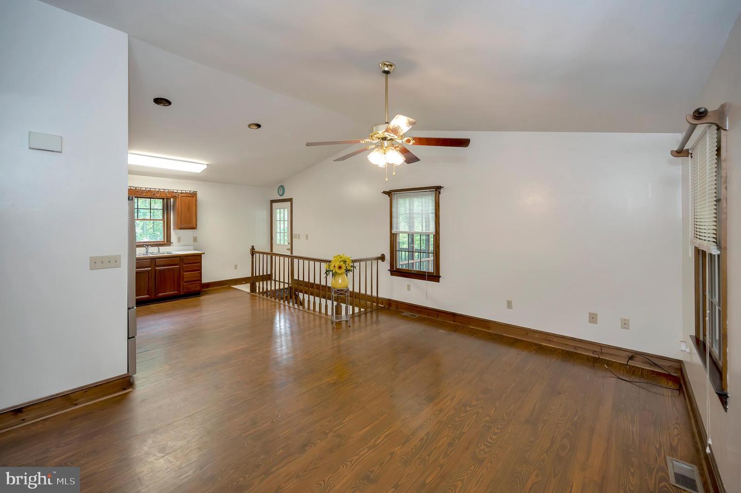 10165 Meadows ROAD