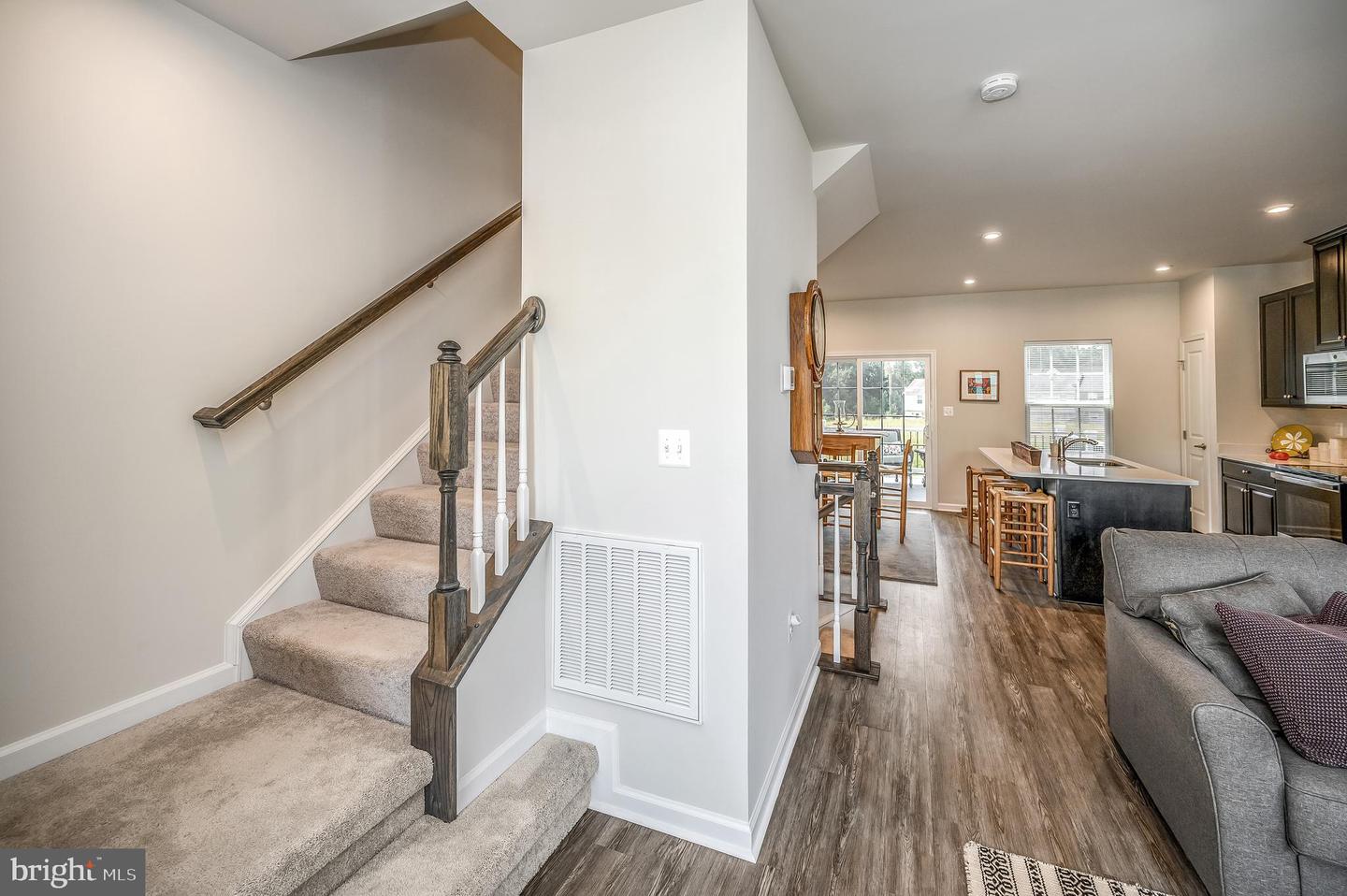 2736 Bears den DRIVE