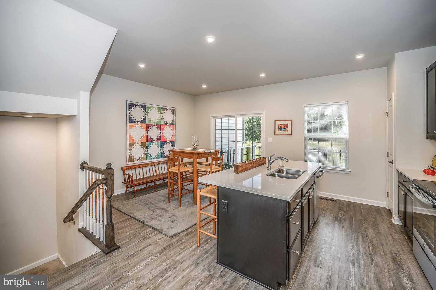 2736 Bears den DRIVE
