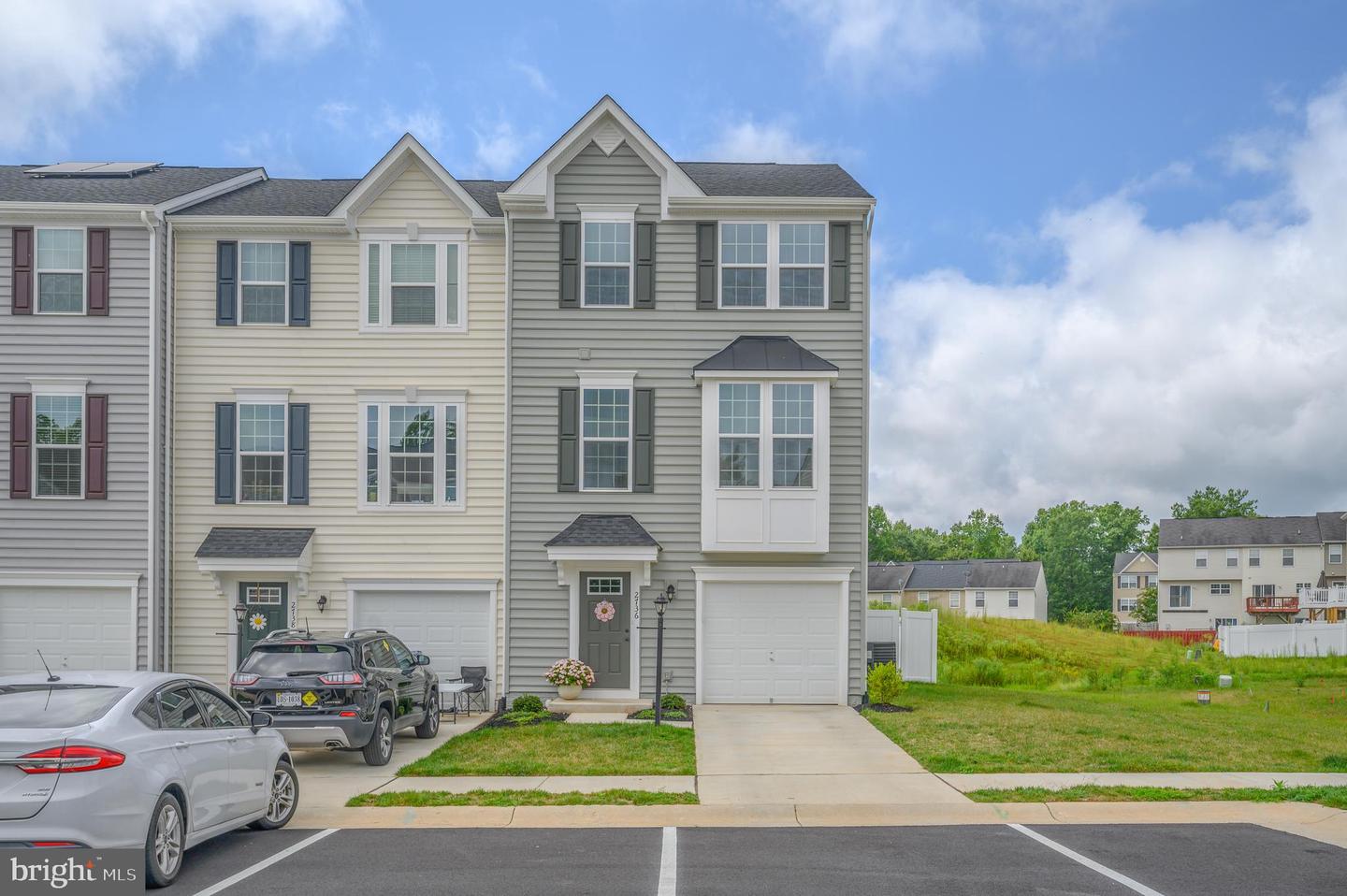 2736 Bears den DRIVE