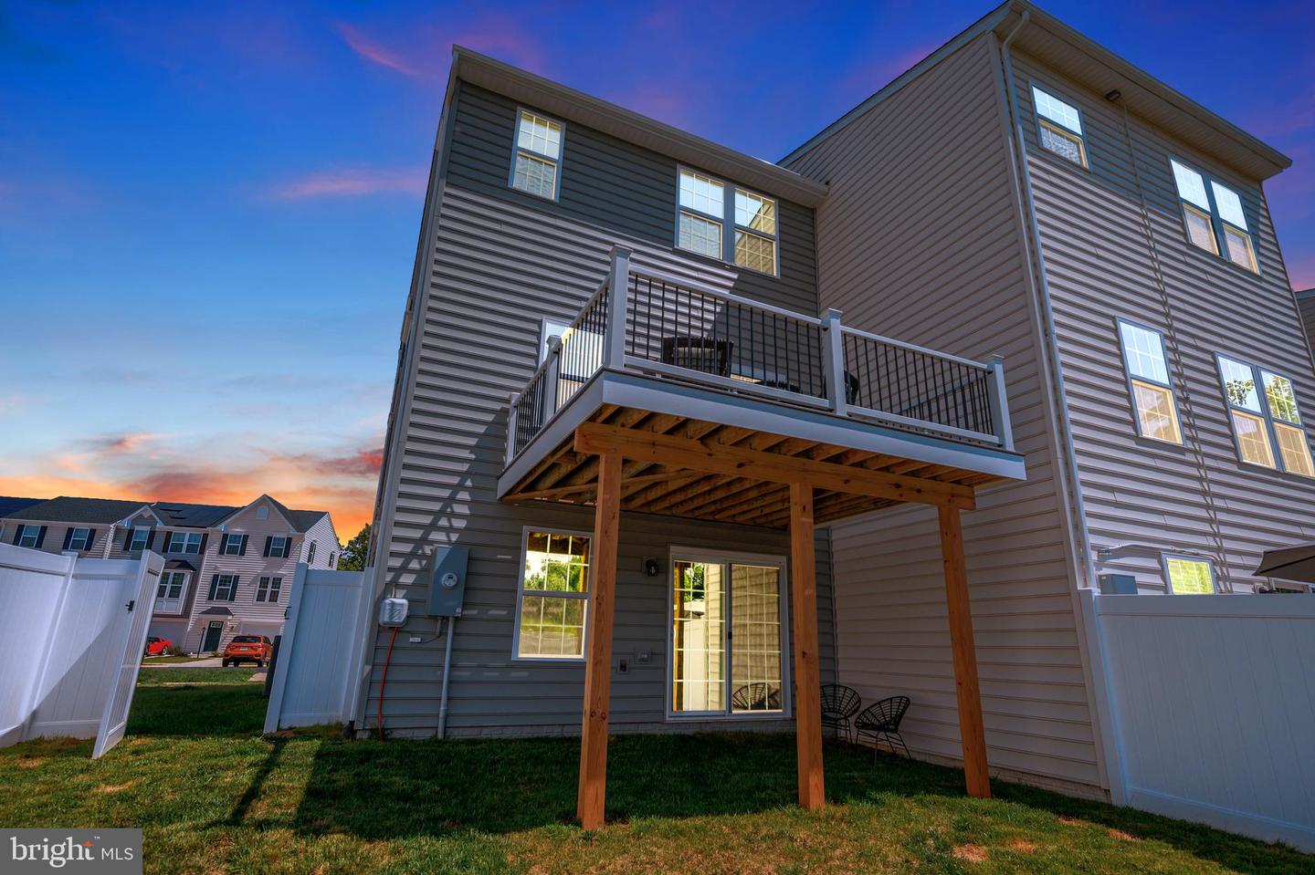2736 Bears den DRIVE