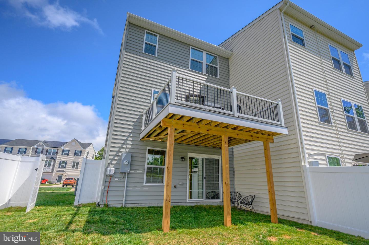 2736 Bears den DRIVE
