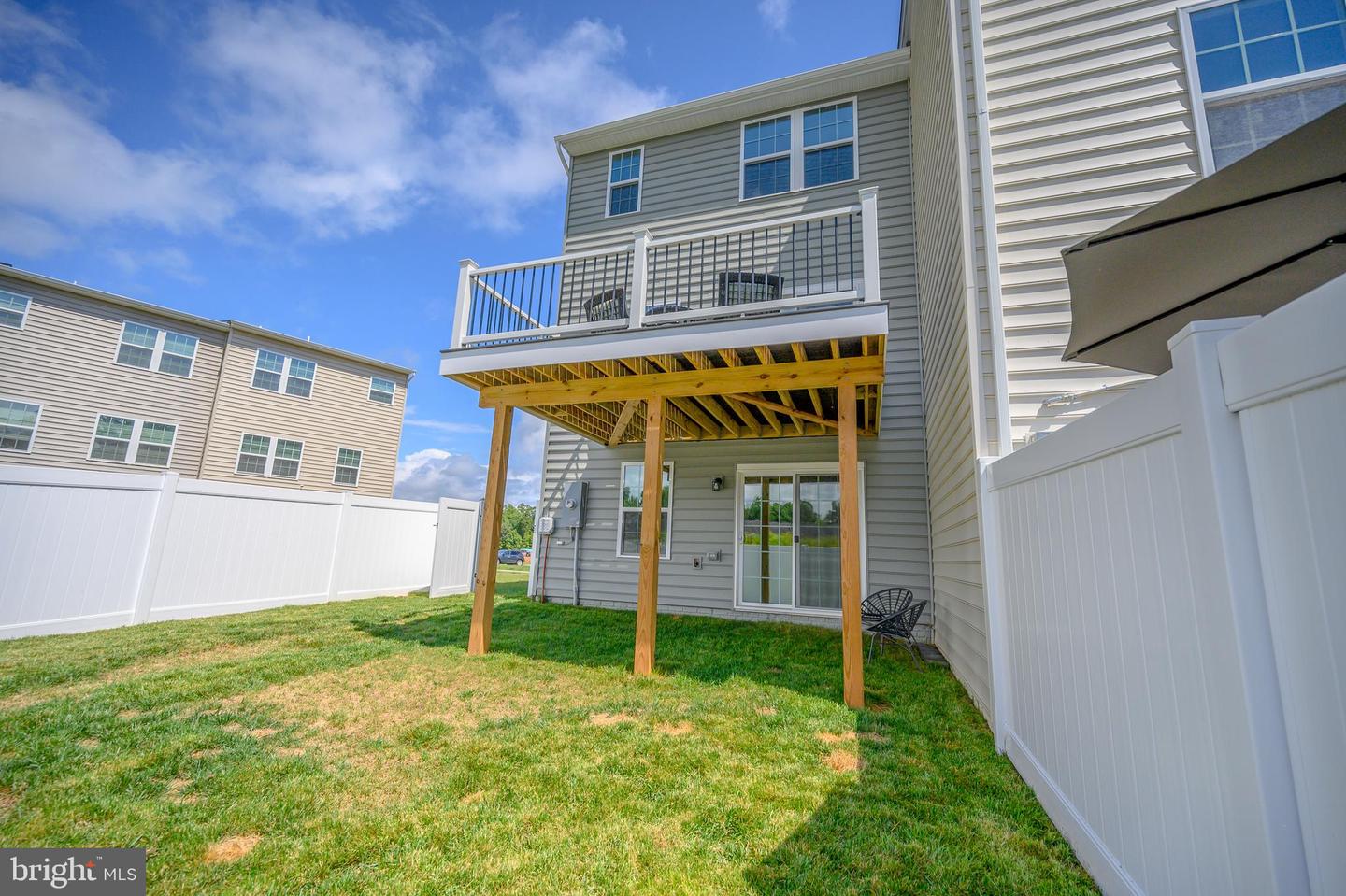 2736 Bears den DRIVE
