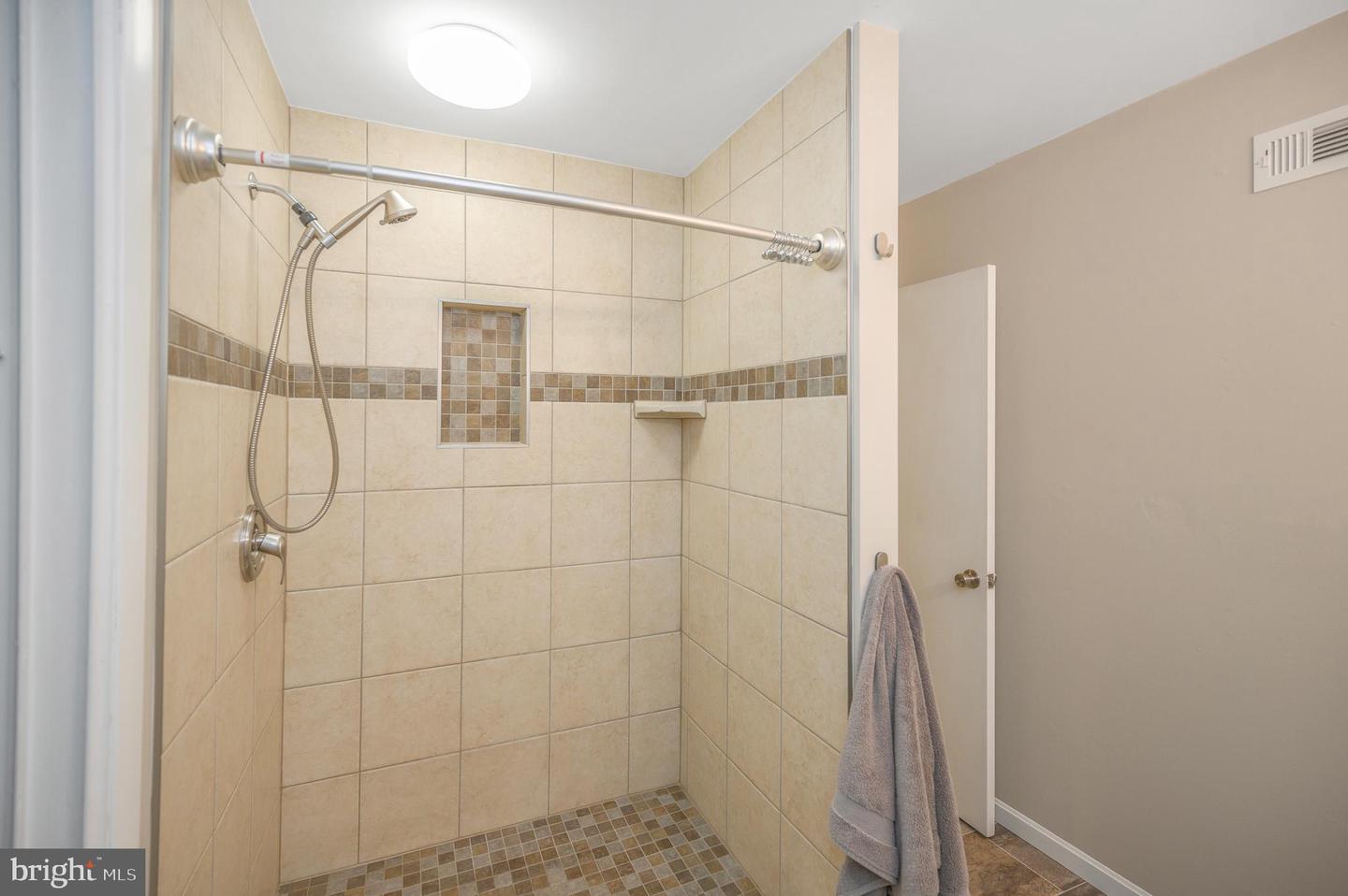 105 Birchside CIRCLE