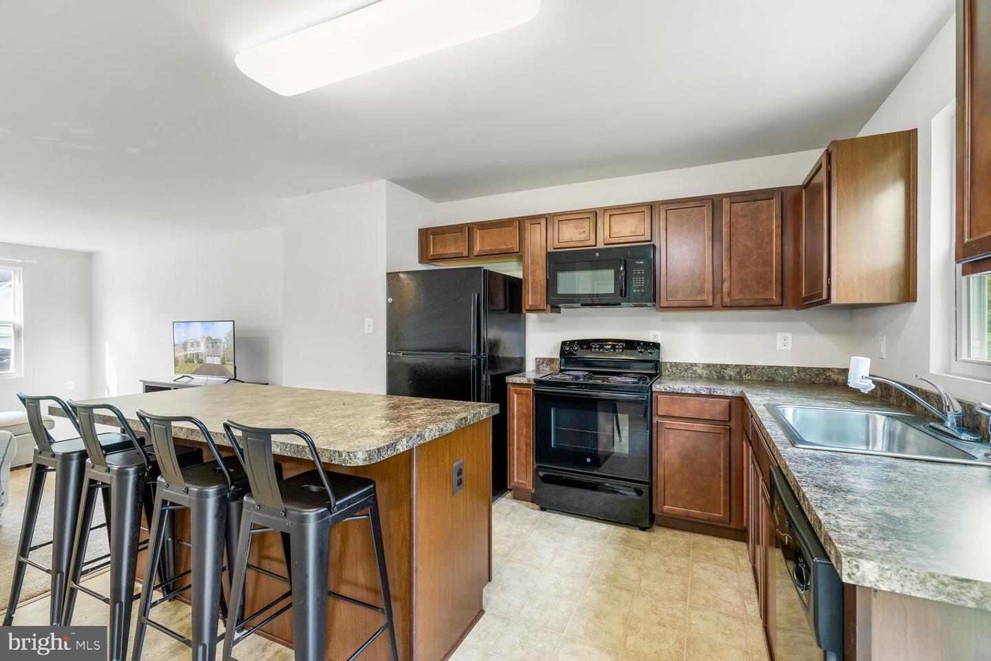 2055 Mourning Dove DRIVE